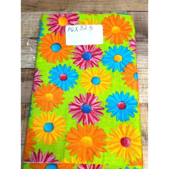 Bright Floral Fabric With Multi-Color Daisies 36" X 32.5" For Crafting Sewing & - Picture 1 of 2